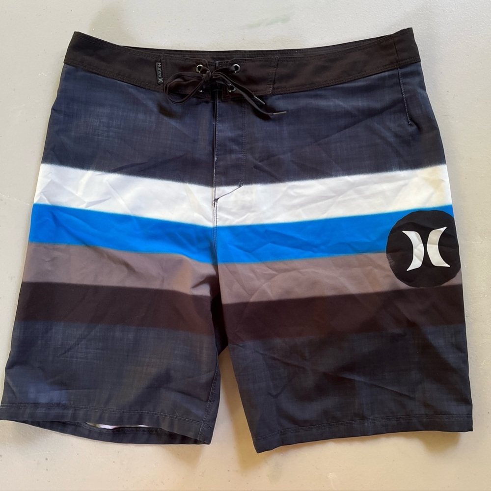 Hurley Board Shorts men's Size 32 Blue Striped Swim Trunks. Cruise Wear.